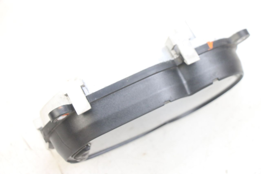 photo de TACHOMETER PIAGGIO NEW TYPHOON 50 (2018 - 2021) - Details der Befestigungspunkte