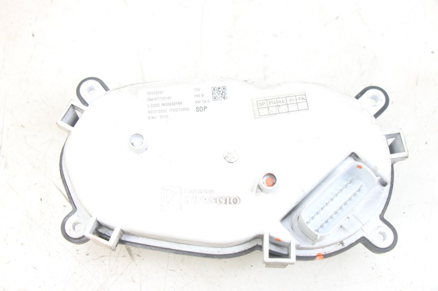 photo de TACHOMETER PIAGGIO NEW TYPHOON 50 (2018 - 2021) - Oberflächenzustand und Material