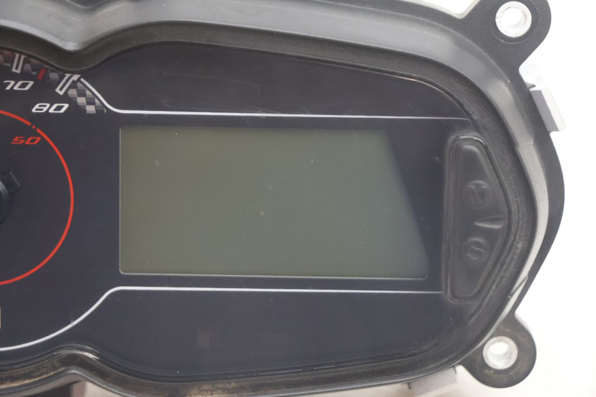 photo de TACHOMETER PIAGGIO NEW TYPHOON 50 (2018 - 2021) - Zoom auf Gebrauchszustand
