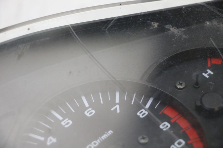 photo de TACHOMETER  HONDA NTV DEAUVILLE ABS 700 (2007 - 2016) - Details der Befestigungspunkte