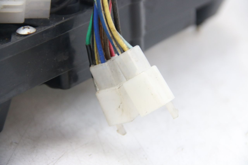 photo de TACHOMETER SELECT UP OCTALIS 125 (2007 - 2012) - Oberflächenzustand und Material