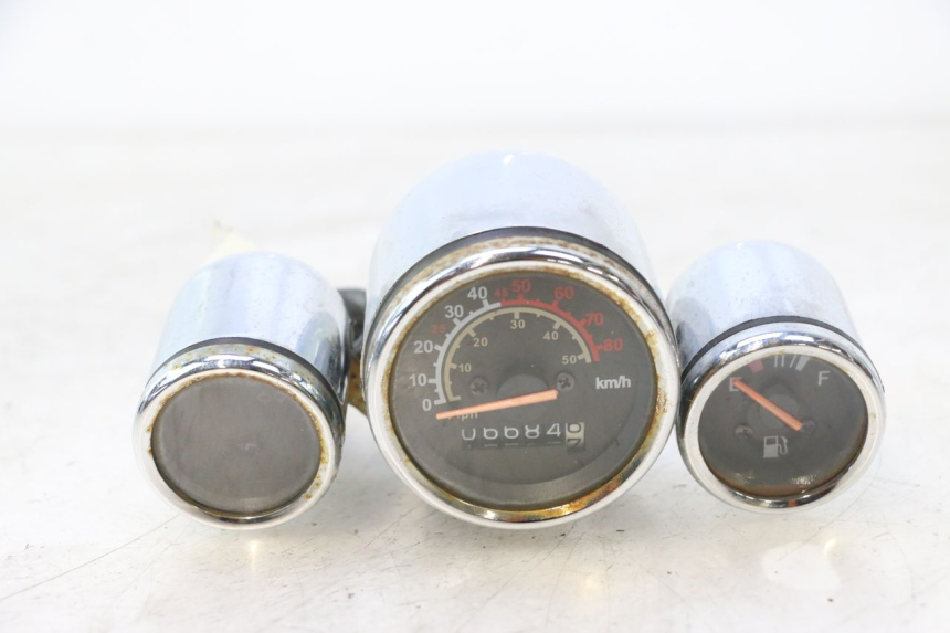 photo de TACHOMETER JM MOTORS OLDIES 4T 50 (2010 - 2020) - Oberflächenzustand und Material