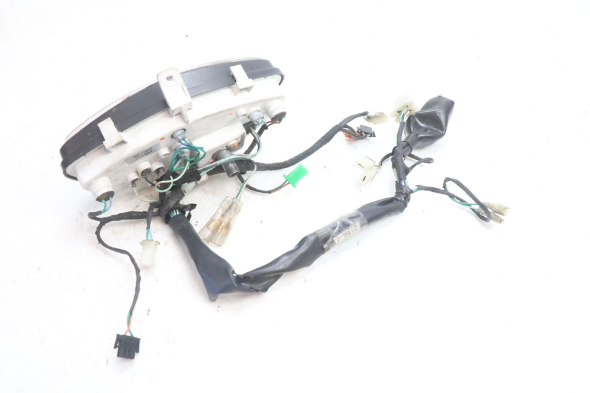 photo de TACHOMETER  SYM ORBIT III 3 4T 50 (2021 - 2025) - Oberflächenzustand und Material