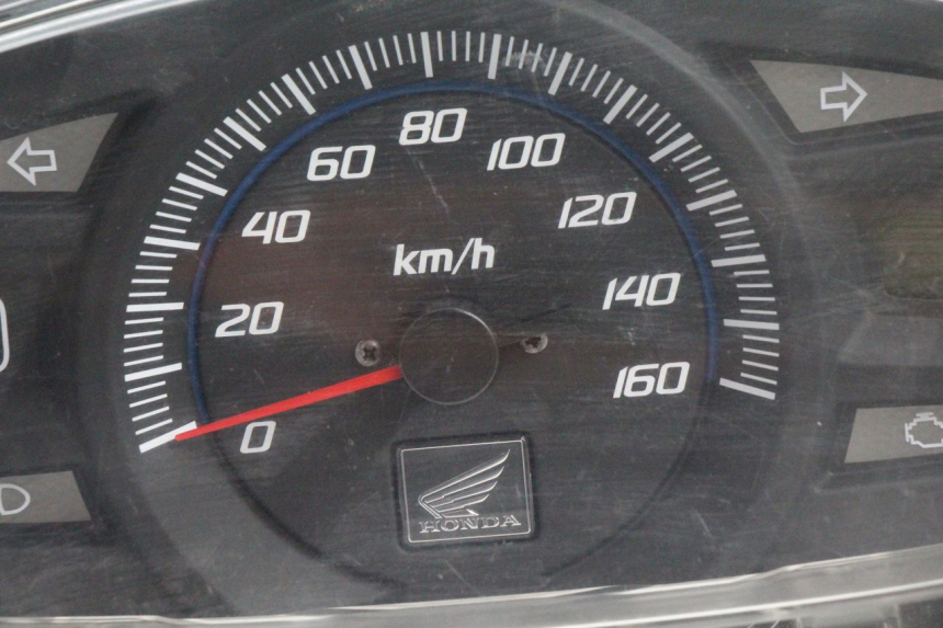 photo de TACHOMETER  HONDA PCX (JF28) 125 (2009 - 2011) - Zoom auf Gebrauchszustand