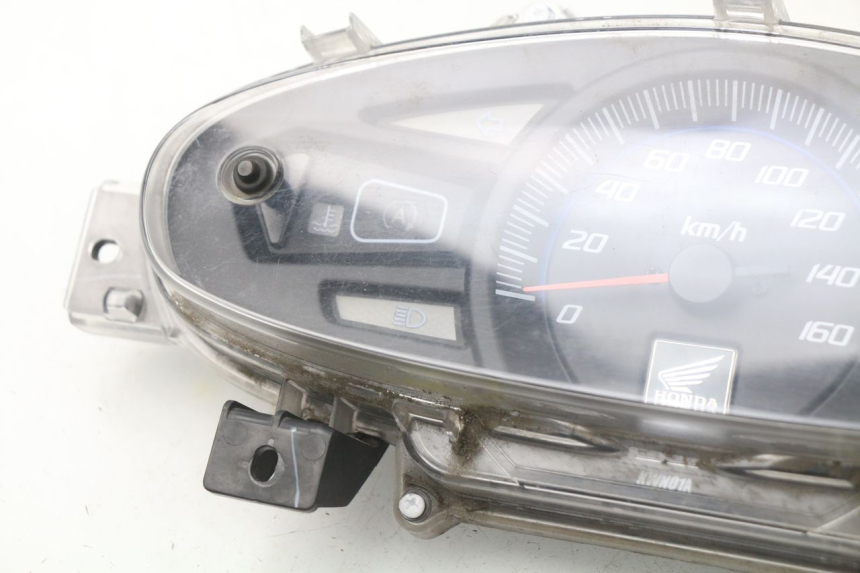 photo de TACHOMETER HONDA PCX (JF47) 125 (2012 - 2013) - Hochauflösende Nahaufnahme