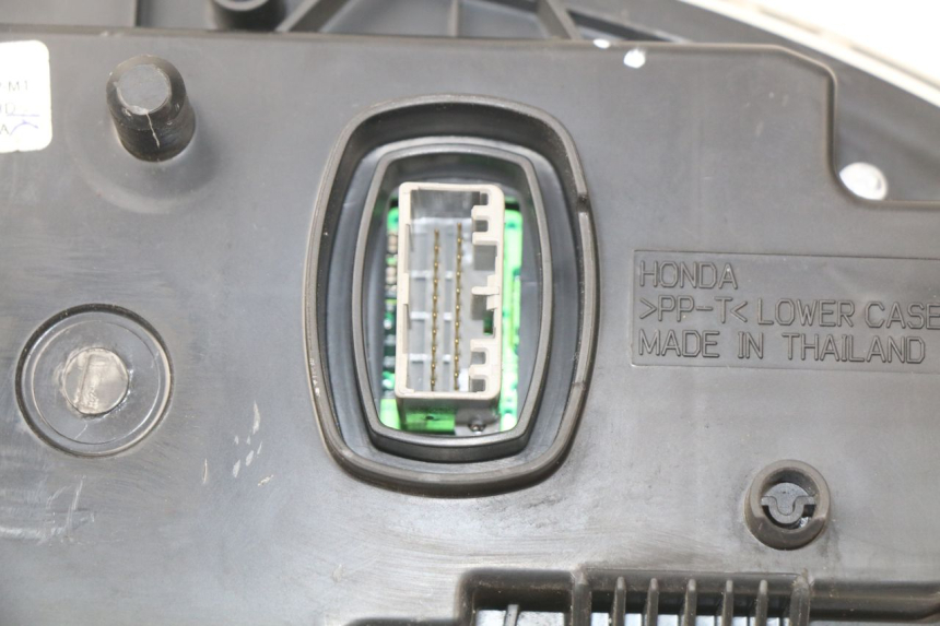 photo de TACHOMETER HONDA PCX (JF47) 125 (2012 - 2013) - Details der Befestigungspunkte