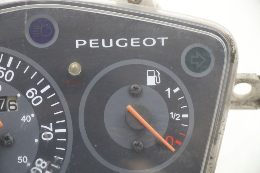 photo de TACHOMETER PEUGEOT KISBEE 2T 50 (2010 - 2017) - Zoom auf Gebrauchszustand