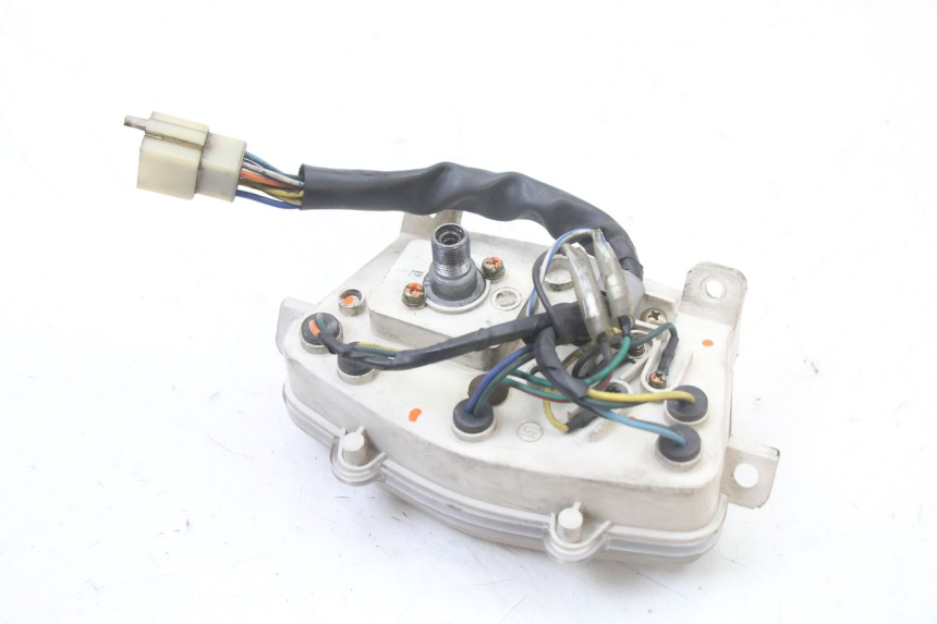 photo de TACHOMETER PEUGEOT KISBEE 2T 50 (2010 - 2017) - Oberflächenzustand und Material