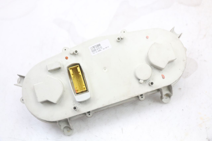 photo de TACHOMETER PEUGEOT SATELIS 125 (2010 - 2012) - Details der Befestigungspunkte