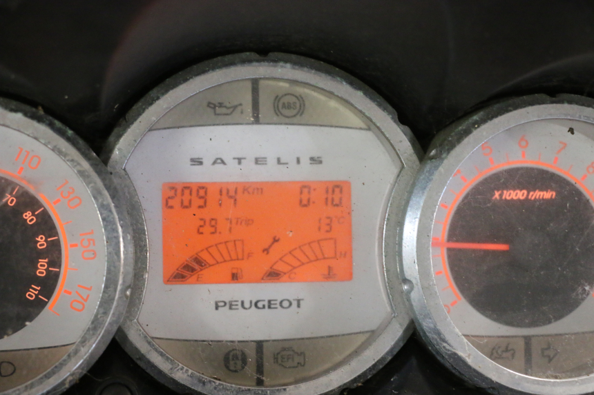 photo de TACHOMETER PEUGEOT SATELIS COMPRESSOR K15 125 (2006 - 2009) - Technische Nahaufnahme