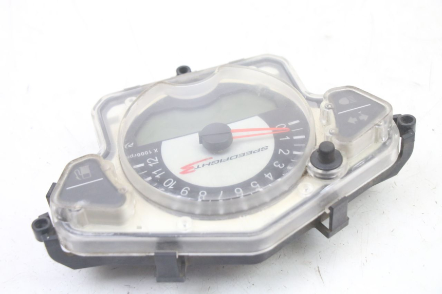 photo de TACHOMETER  PEUGEOT SPEEDFIGHT 3 LC 2T 50 (2009 - 2015) - Details der Befestigungspunkte