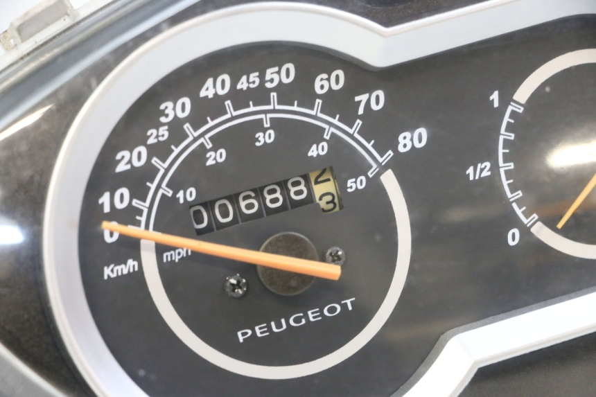 photo de TACHOMETER  PEUGEOT TWEET 4T 50 (2014 - 2019) - Weitere Ansicht des Artikels