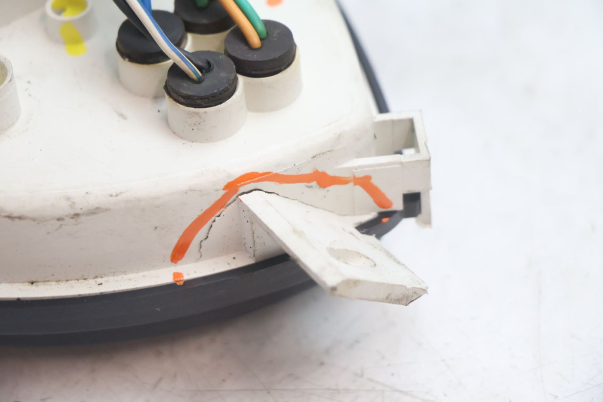 photo de TACHOMETER  RAZZO QTR 50 (2011 - 2018) - Details der Befestigungspunkte