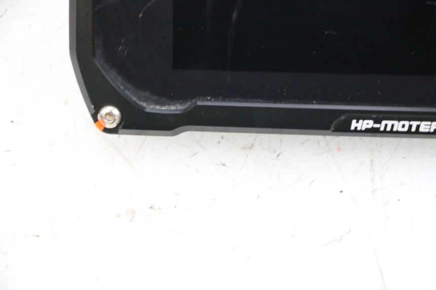 photo de TACHOMETER  BMW R GS 1250 (2021 - 2024) - Fokus auf die Struktur