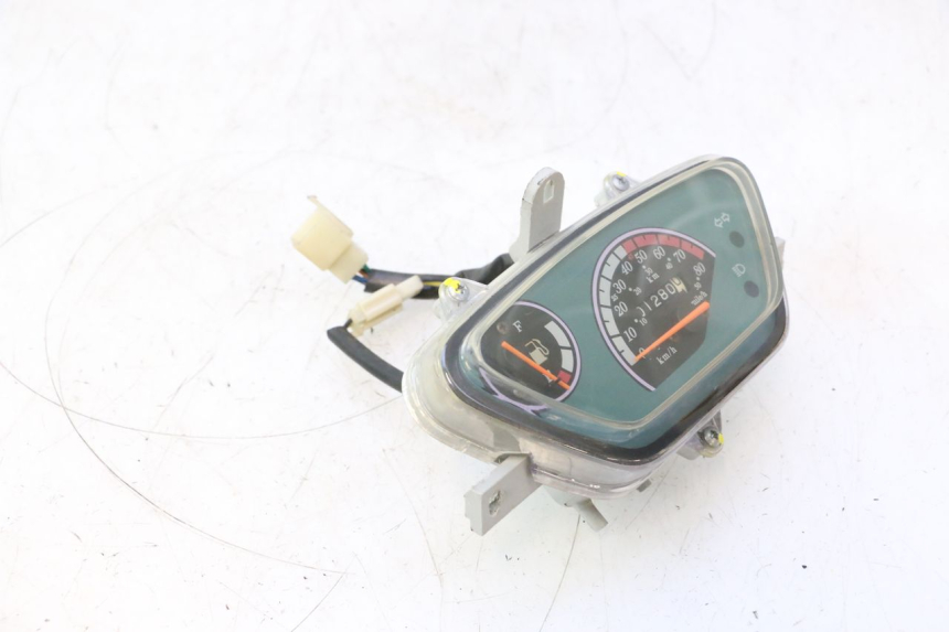 photo de TACHOMETER  VASTRO R-ONE 4T 50 (2014 - 2022) - Oberflächenzustand und Material