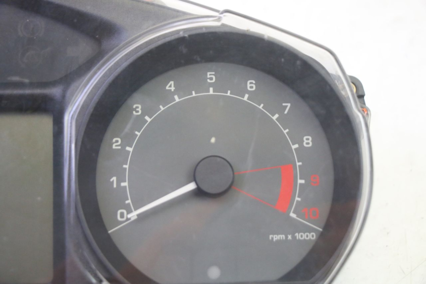 photo de TACHOMETER  BMW R RT ABS 1200 (2010 - 2014) - Details der Befestigungspunkte