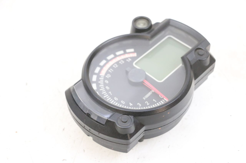 photo de TACHOMETER  MAG POWER R-STREET 50 (2016 - 2025) - Details der Befestigungspunkte