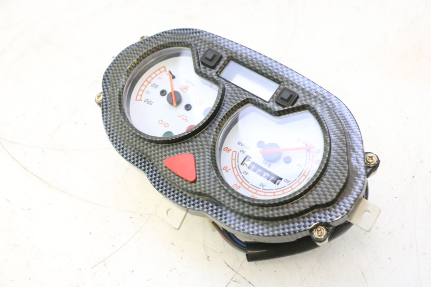photo de TACHOMETER  ORCAL RAPTOR 50 (2015 - 2021) - Zoom auf Gebrauchszustand