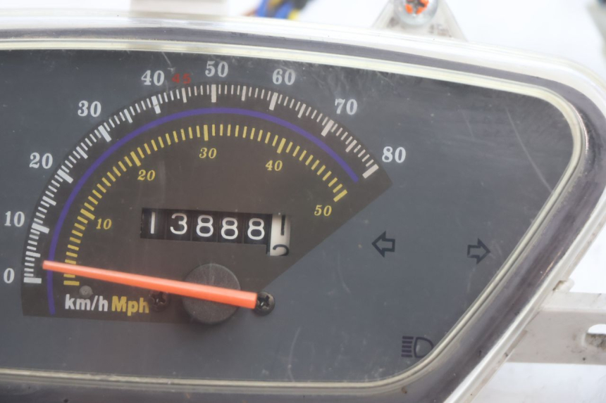 photo de TACHOMETER  LAZIO RENO 50 (2016 - 2021) - Zoom auf Gebrauchszustand