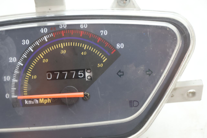 photo de TACHOMETER  LAZIO RENO 50 (2016 - 2021) - Zoom auf Gebrauchszustand