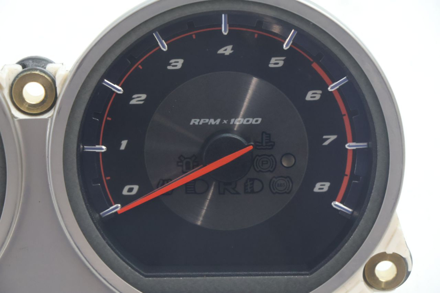 photo de TACHOMETER  HARLEY DAVIDSON ROAD GLIDE FLTRXSE 1920 (2018 - 2022) - Zoom auf Gebrauchszustand