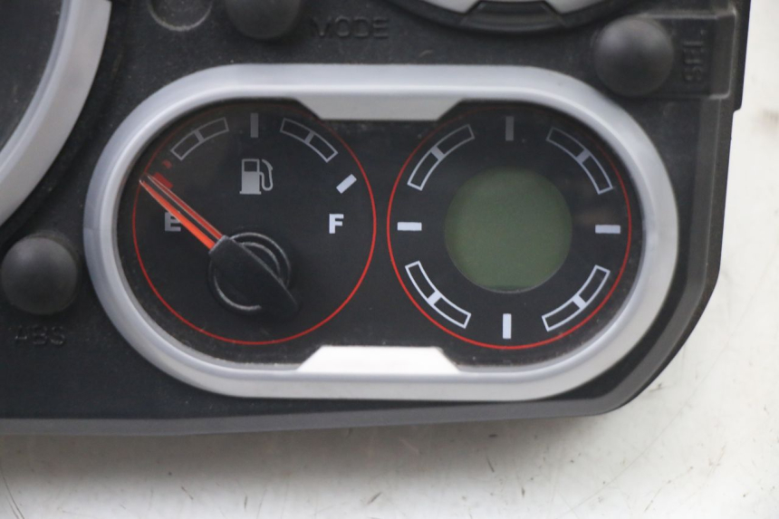 photo de TACHOMETER  ROYAL ENFIELD HYMALAYAN 410 (2016 - 2023) - Technische Nahaufnahme