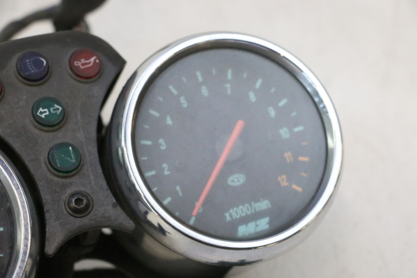 photo de TACHOMETER  MZ RT 125 (2000 - 2008) - Zoom auf Gebrauchszustand