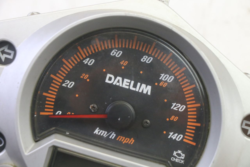 photo de TACHOMETER  DAELIM S1 125 (2007 - 2016) - Alternative Perspektive