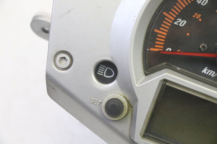 photo de TACHOMETER  DAELIM S1 125 (2007 - 2016) - Details der Befestigungspunkte