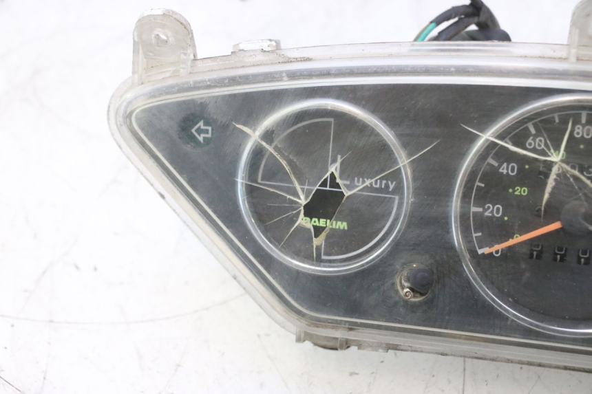 photo de TACHOMETER  DAELIM S2 125 (2006 - 2007) - Profilansicht des Ersatzteils