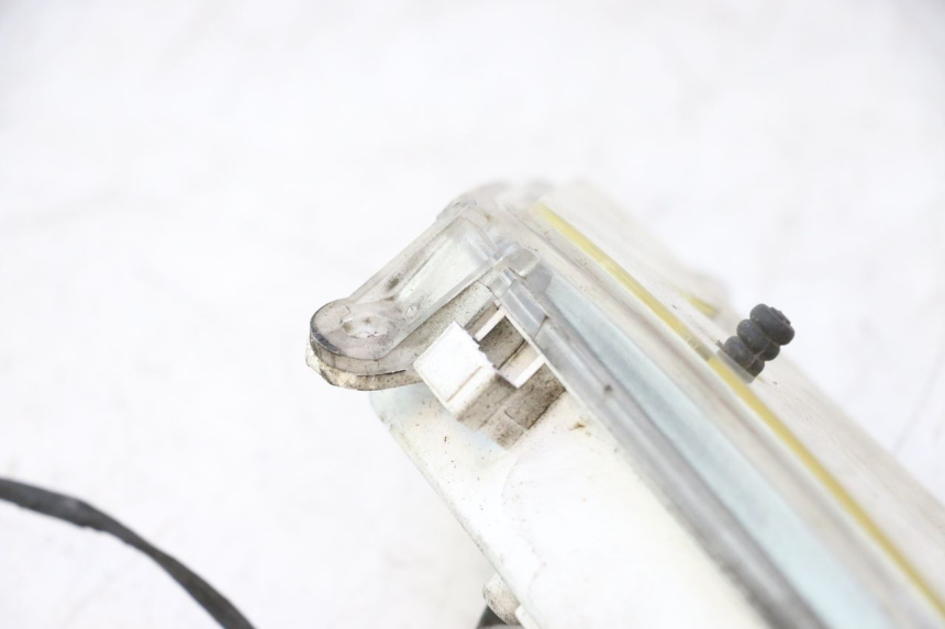photo de TACHOMETER  DAELIM S2 125 (2006 - 2007) - Oberflächenzustand und Material