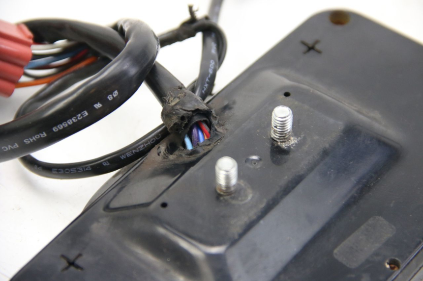 photo de TACHOMETER LVNENG S5 1 (2019 - 2023) - Technische Nahaufnahme