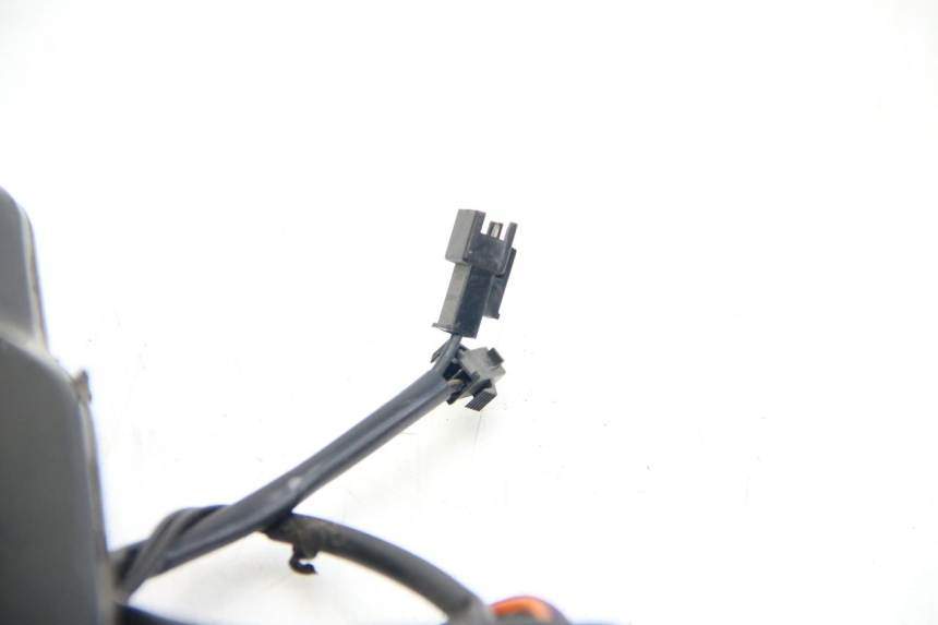 photo de TACHOMETER LVNENG S5 1 (2019 - 2023) - Details der Befestigungspunkte