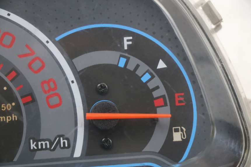 photo de TACHOMETER JM MOTORS SANTANA 50 (2014 - 2023) - Zoom auf Gebrauchszustand