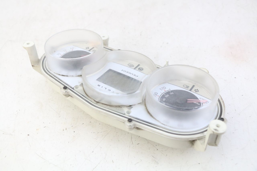 photo de TACHOMETER PEUGEOT SATELIS COMPRESSOR K15 125 (2006 - 2009) - Detailansicht des Bauteils