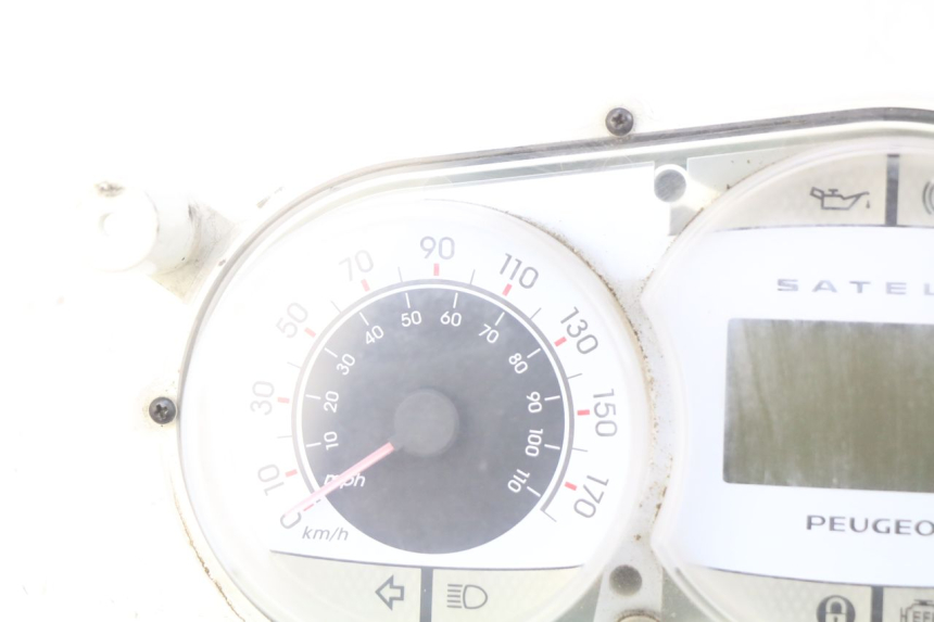 photo de TACHOMETER PEUGEOT SATELIS COMPRESSOR K15 125 (2006 - 2009) - Zoom auf Komponenten