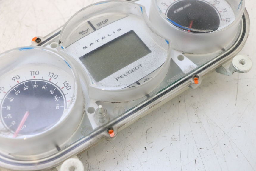 photo de TACHOMETER PEUGEOT SATELIS COMPRESSOR K15 125 (2006 - 2009) - Detailansicht des Bauteils