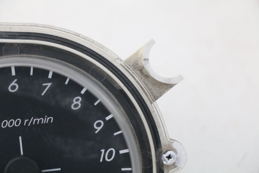 photo de TACHOMETER  PEUGEOT SATELIS 300 (2012 - 2015) - Charakteristische Merkmale