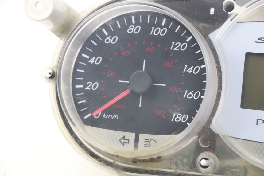 photo de TACHOMETER  PEUGEOT SATELIS 300 (2012 - 2015) - Hochauflösende Nahaufnahme