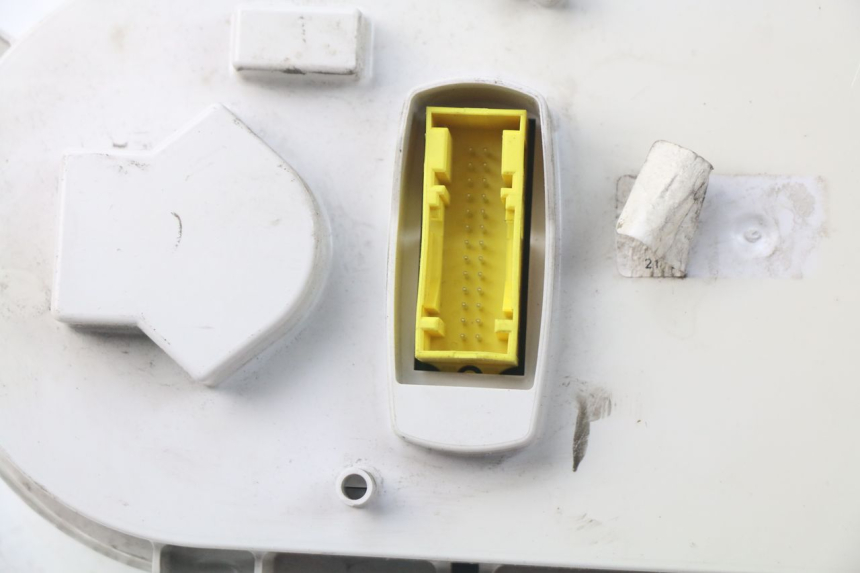 photo de TACHOMETER  PEUGEOT SATELIS 300 (2012 - 2015) - Oberflächenzustand und Material