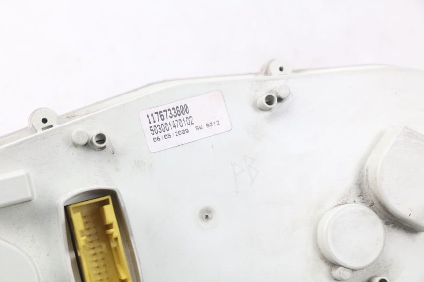 photo de TACHOMETER PEUGEOT SATELIS 125 (2006 - 2009) - Zoom auf Gebrauchszustand