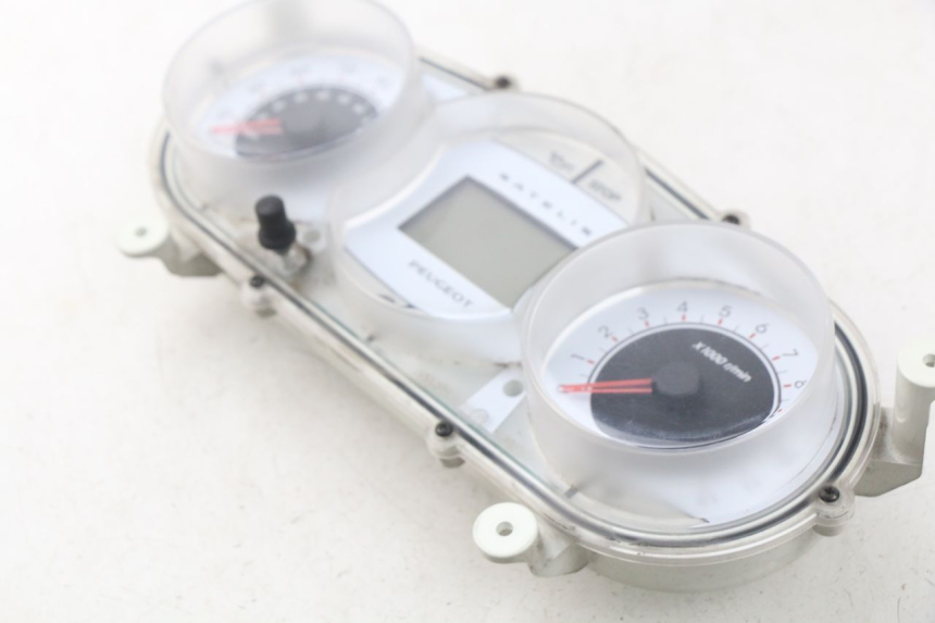 photo de TACHOMETER PEUGEOT SATELIS 125 (2006 - 2009) - Alternative Perspektive