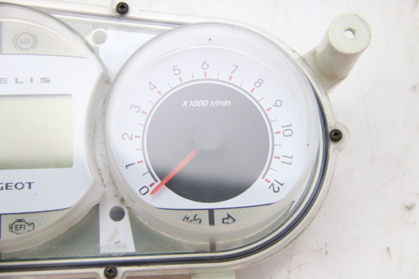 photo de TACHOMETER PEUGEOT SATELIS 125 (2006 - 2009) - Technische Nahaufnahme