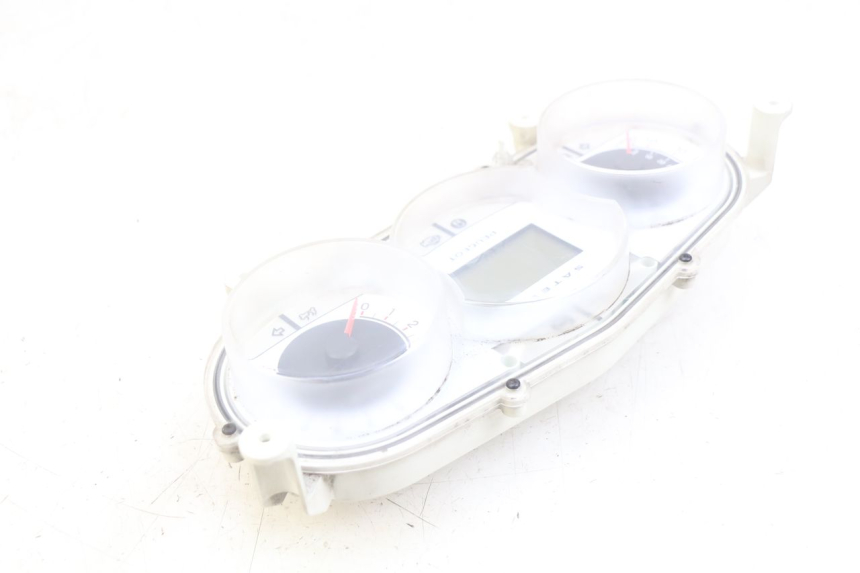 photo de TACHOMETER PEUGEOT SATELIS 125 (2010 - 2012) - Detailansicht des Bauteils