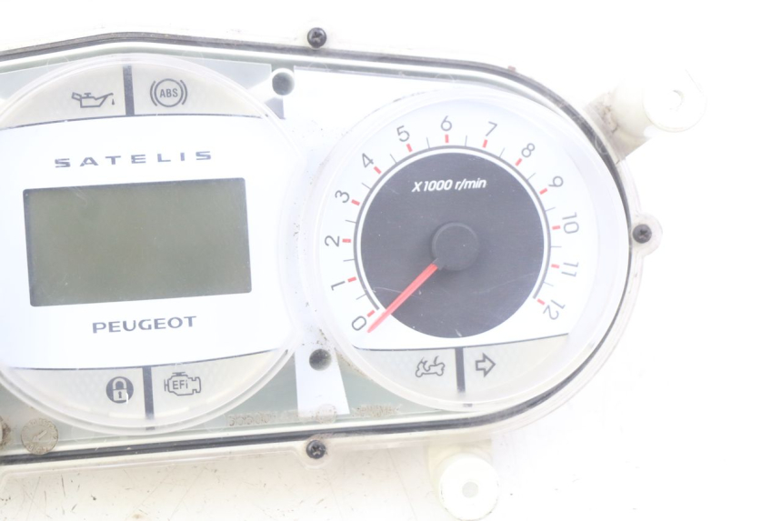 photo de TACHOMETER PEUGEOT SATELIS 125 (2010 - 2012) - Charakteristische Merkmale