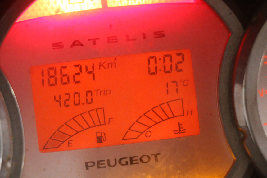 photo de TACHOMETER PEUGEOT SATELIS 125 (2010 - 2012) - Alternativer Blickwinkel