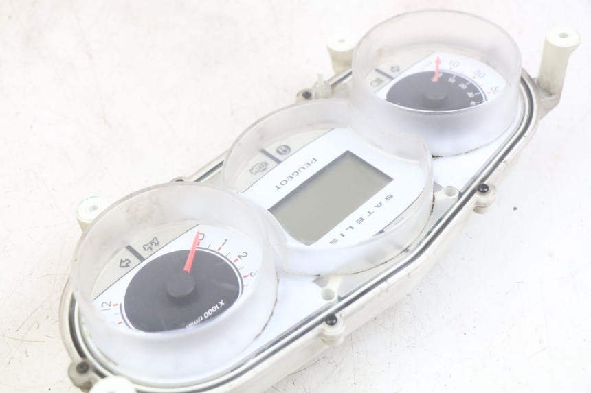 photo de TACHOMETER PEUGEOT SATELIS 125 (2006 - 2009) - Detailansicht des Bauteils