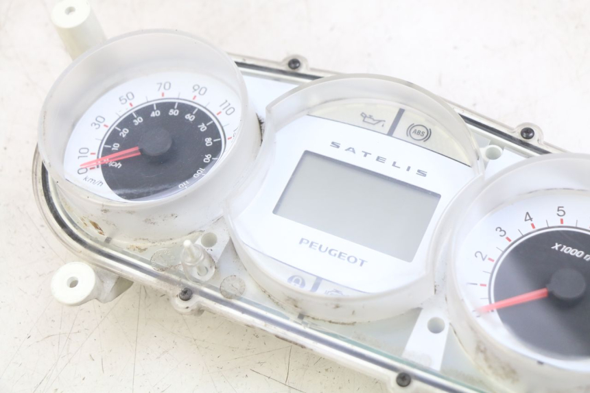 photo de TACHOMETER PEUGEOT SATELIS 125 (2006 - 2009) - Zoom auf Gebrauchszustand