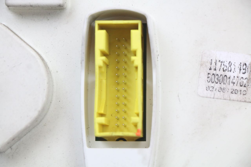 photo de TACHOMETER PEUGEOT SATELIS 125 (2010 - 2012) - Oberflächenzustand und Material