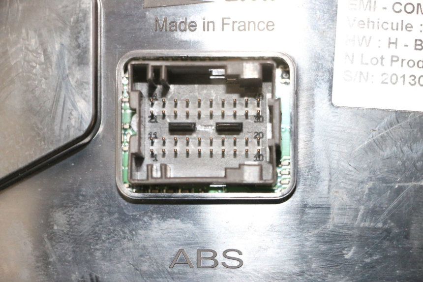 photo de TACHOMETER  PEUGEOT SATELIS 125 (2013 - 2018) - Gesamtansicht des Produkts